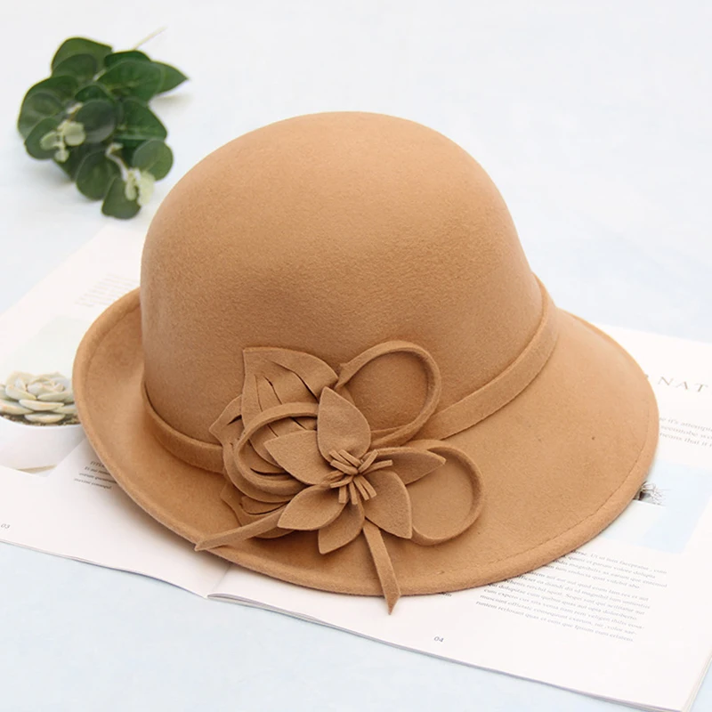 Fashion Ladies Hat Solid Color Feather Flower Pearl Curling Formal Hat Wool Hat Cap Ladies Elegant ChapeauFemme Flower beret