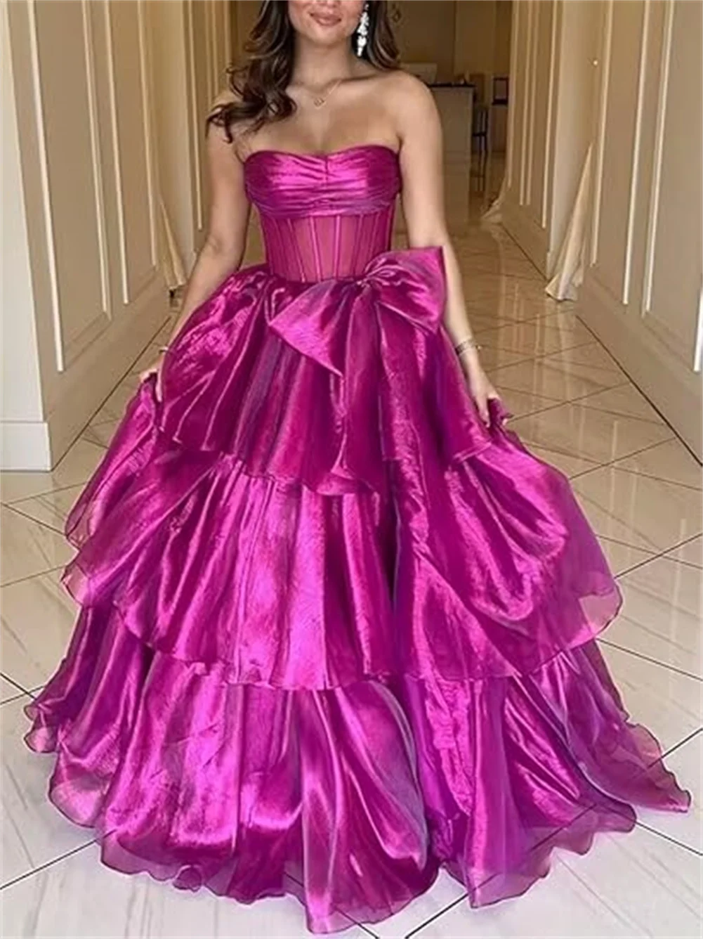 

Customized Puffy Ball Gown Long Strapless Sleeveless Layered Ruffle Glitter Sweet 16 Dress With Bow Elegant Evening Prom Dresses