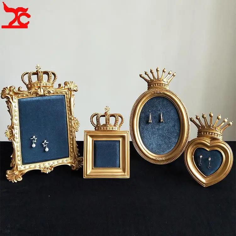 Vintage Gold Border Crown Frame Shaped Earring Display Stand Creative Jewelry Organizer Props Ear Stud Storage Holder