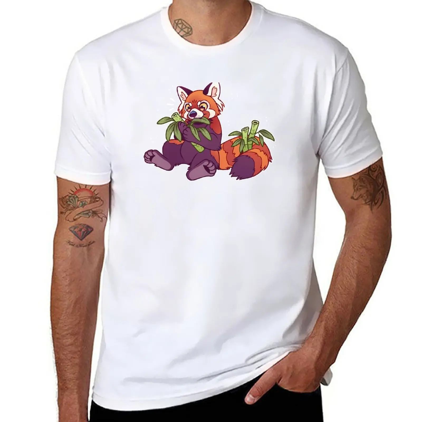 

New Red Panda loves bamboo T-Shirt graphics t shirt funny t shirt heavyweight t shirts for men