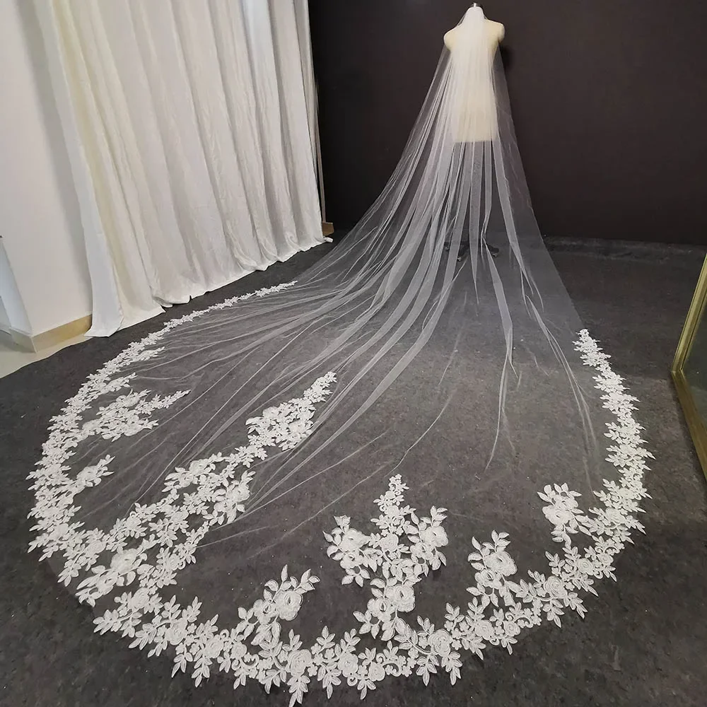 

Luxury 4 Meters Long Lace Wedding Veil with Comb Bridal Veil High Quality Bride Headpieces Wedding Accessories Velo de Novia
