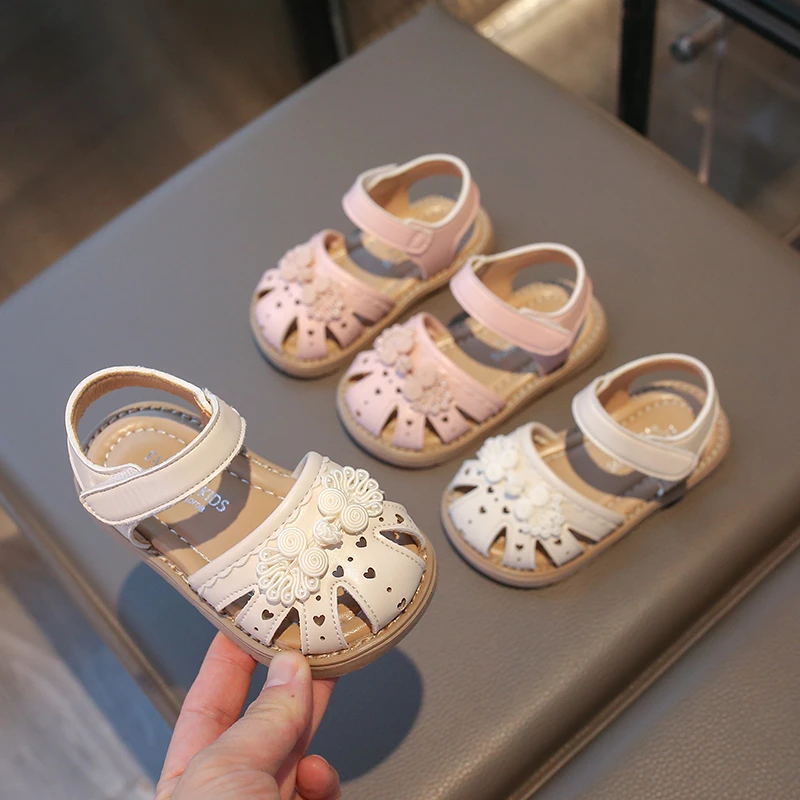 

Elegant Toddlers Girls Sandals Fashion New Sweet Children Causal Walking Shoes Hollow-out Versatile Kids Princess Flat Sandals