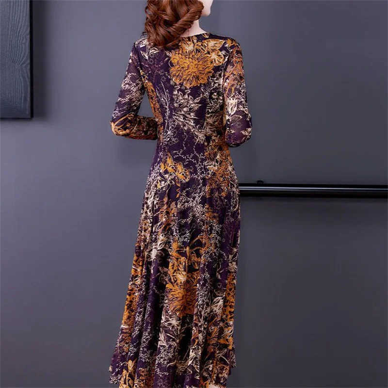 Temperament V-neck Fashion Foreign Fragmented Flower Dress Women Spring Autumn New Korean Mom Decoration Slim Skirt A-line Skirt