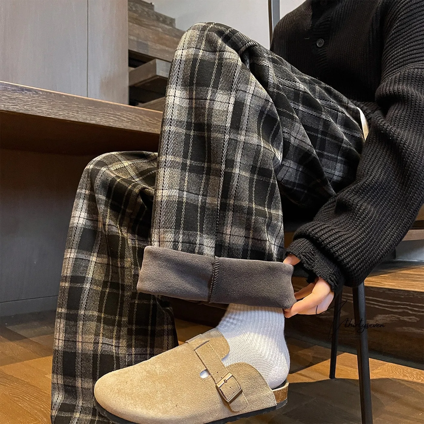 

American retro velvet thickened contrasting plaid pants for men in fall and winter straight wide-leg casual sweatpants