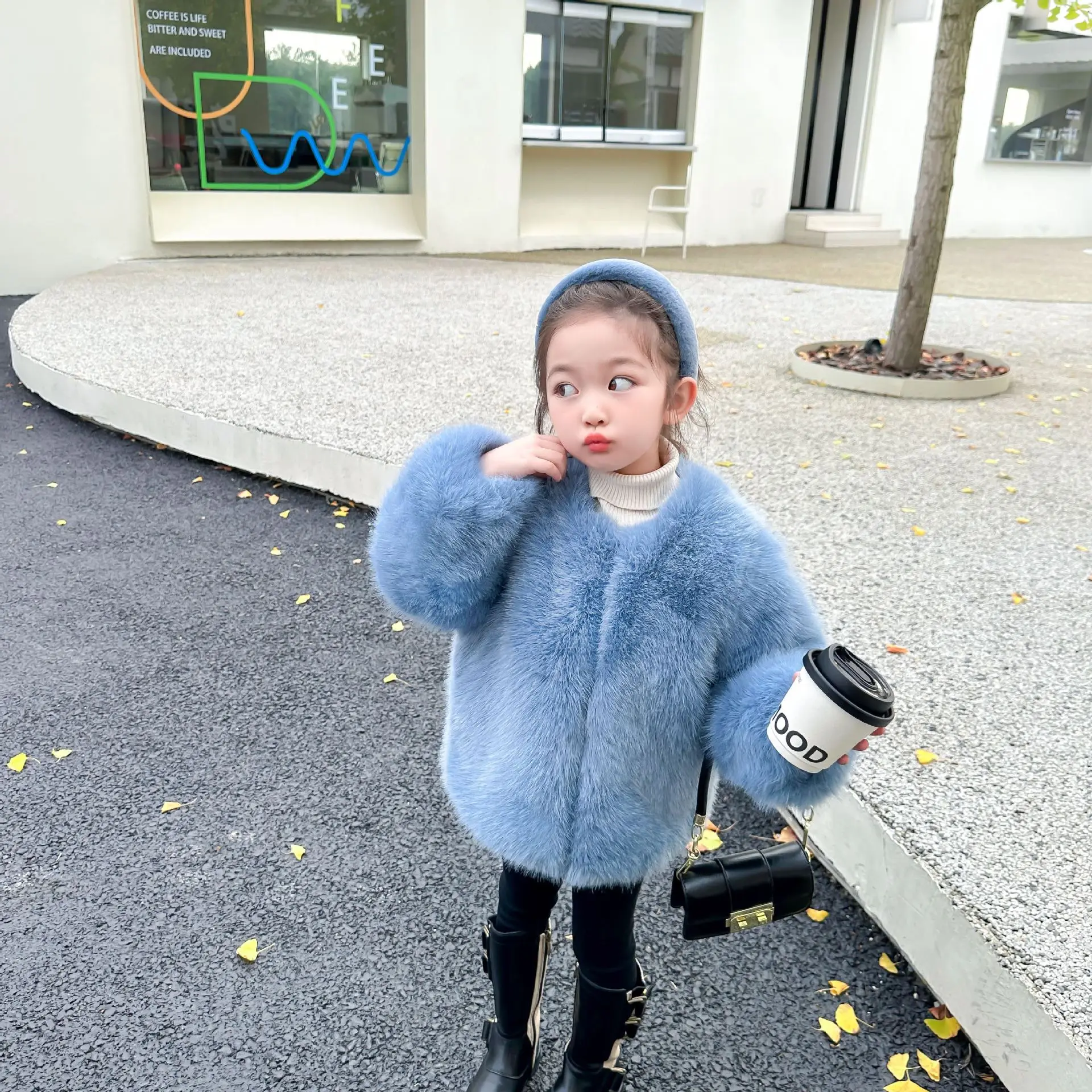

Детская осенне-зимняя теплая меховая куртка светло-голубая модная осенне-зимняя свободная куртка для мальчиков и девочек с мехом