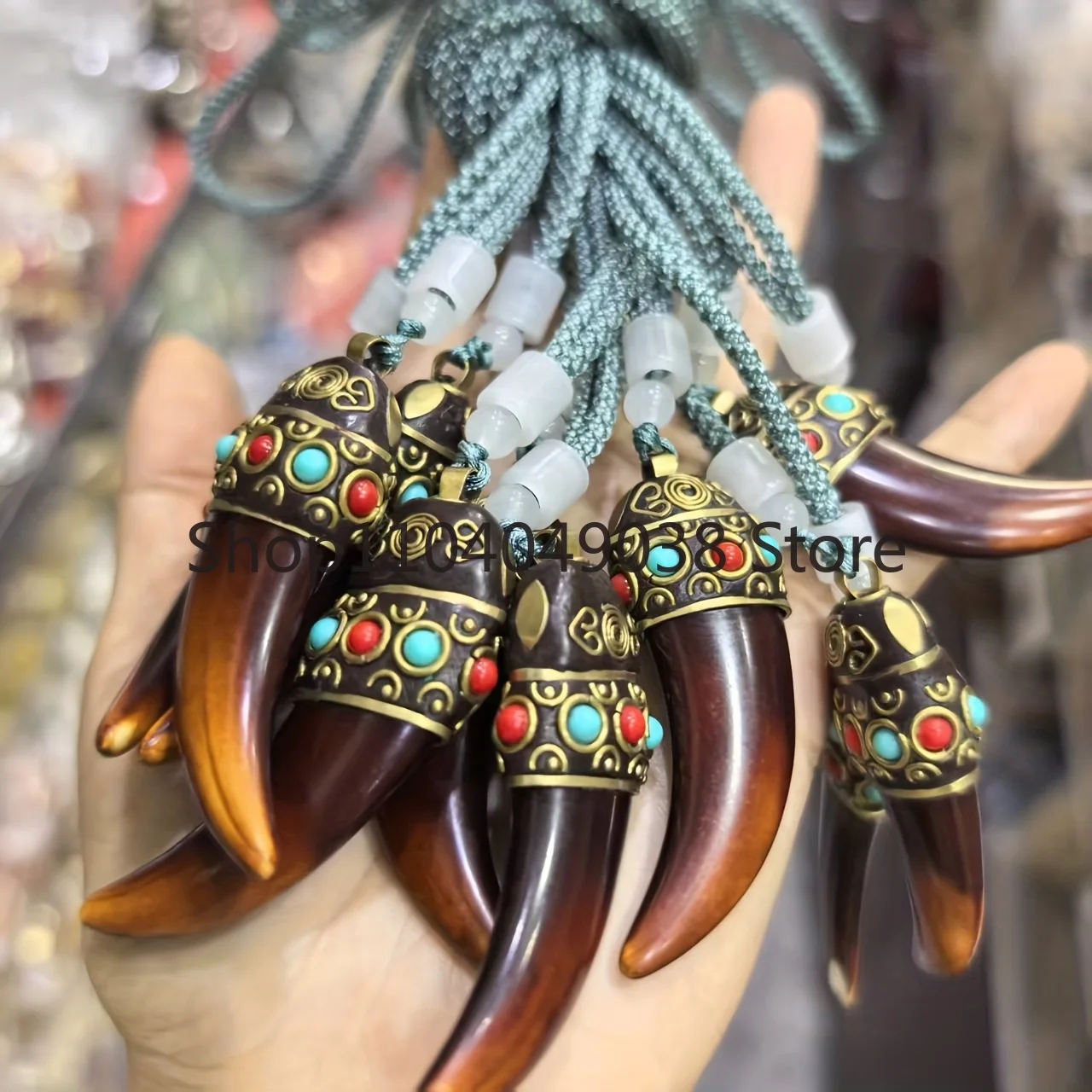 

Ethnic Style Necklace Pendant Accessories for Men and Women, Thangka Pendant, Wolf Tooth Pendant