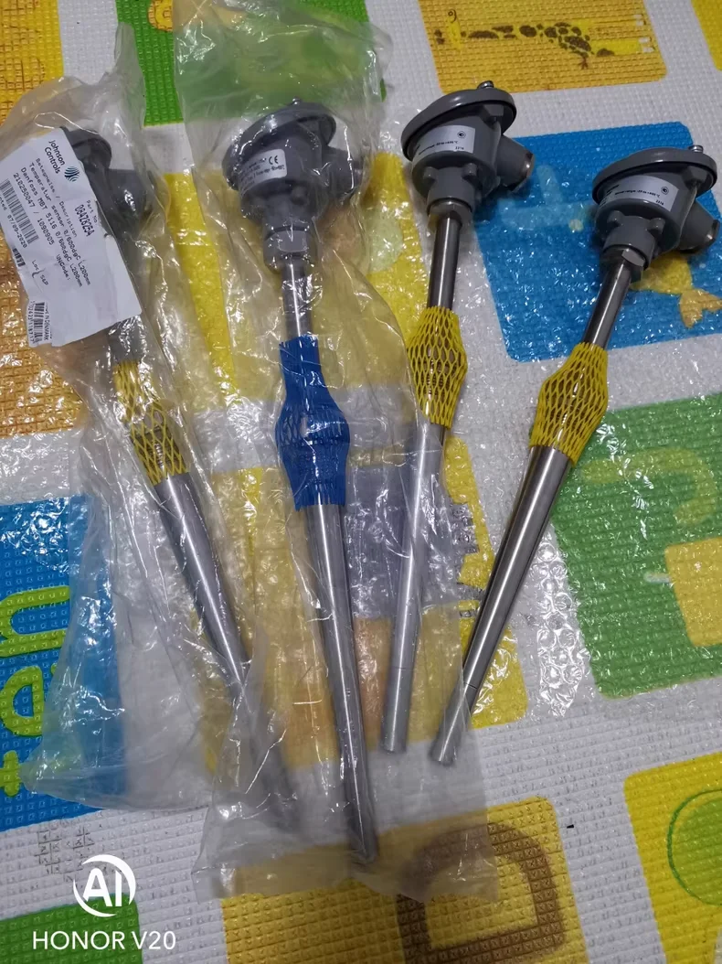 

Датчик температуры Danfoss 084Z8254 MBT5116-B002-200-10-0000