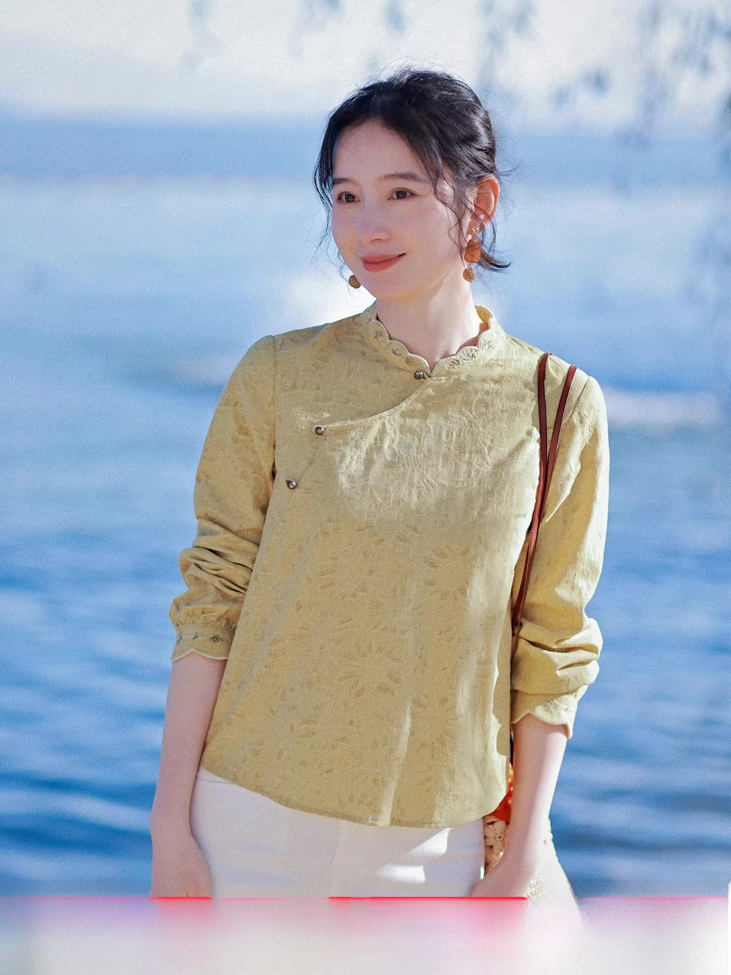 

Elegant Yellow Chinese Style Long Sleeve Loose Women's Shirt Artistic Design Breathable Cotton Linen Spring New Arrival