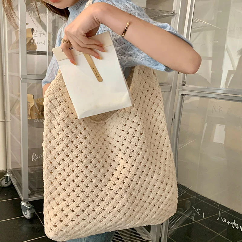 Women's Shoulder Bags Casual Straw Wicker Woven Ladies Handmade Totes Large Capacity Summer Beach Female's Messenger Bag