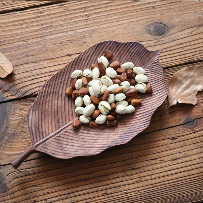 

Black Walnut Wooden Kitchen Trays, Hand-Carved Leaf Disc, Originality Woodiness Tray for Country Style, Leaf Tray