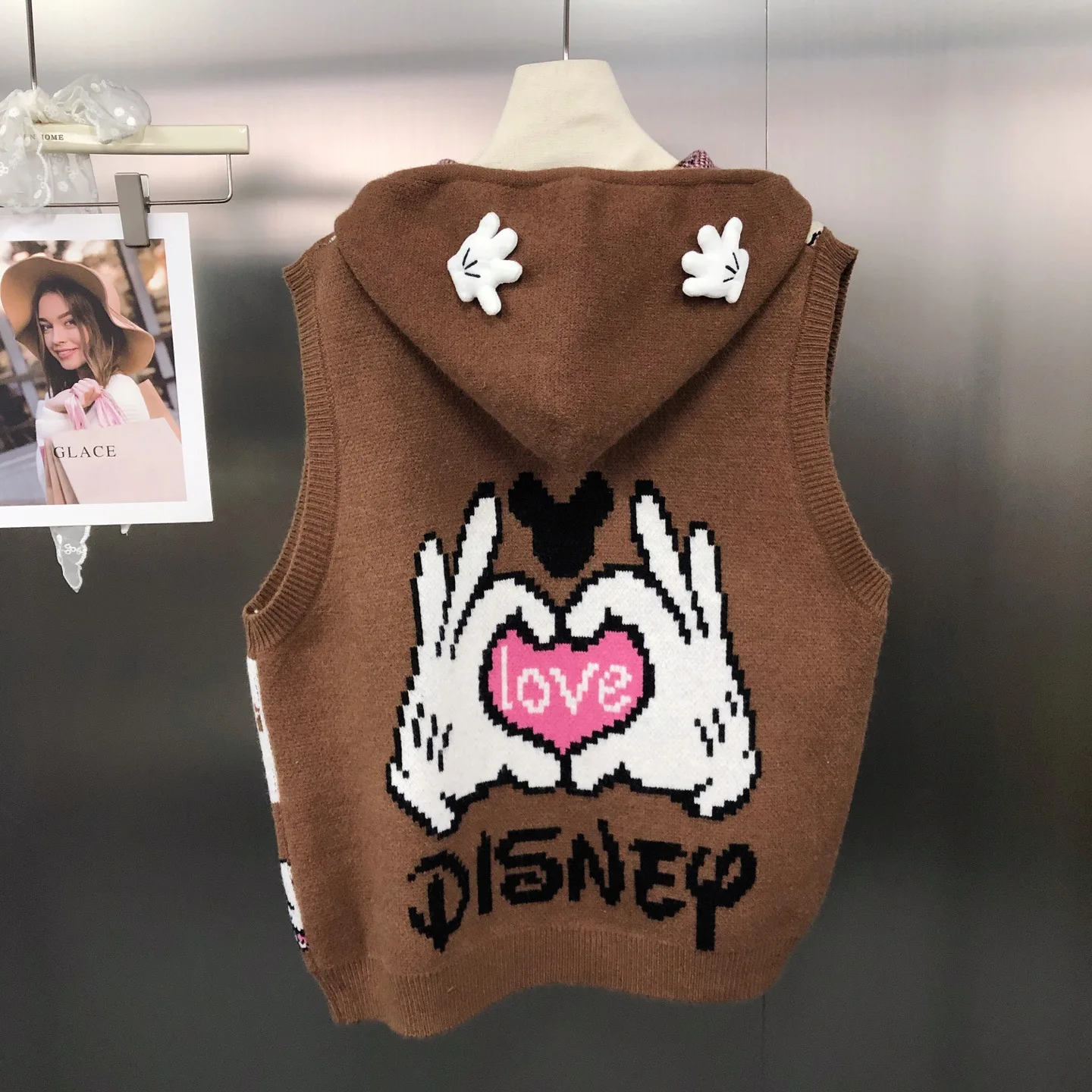 Japanese Retro Cartoon Jacquard Hooded Knitted Vest Fashionable Age-Reducing Sweater Vest for Women Kawaii Clothing
