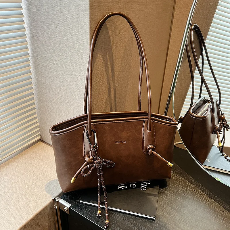 

2025 AW новая винтажная сумка подмышки женская вместительная пригородная сумка через плечо ручная сумка модный кошелек