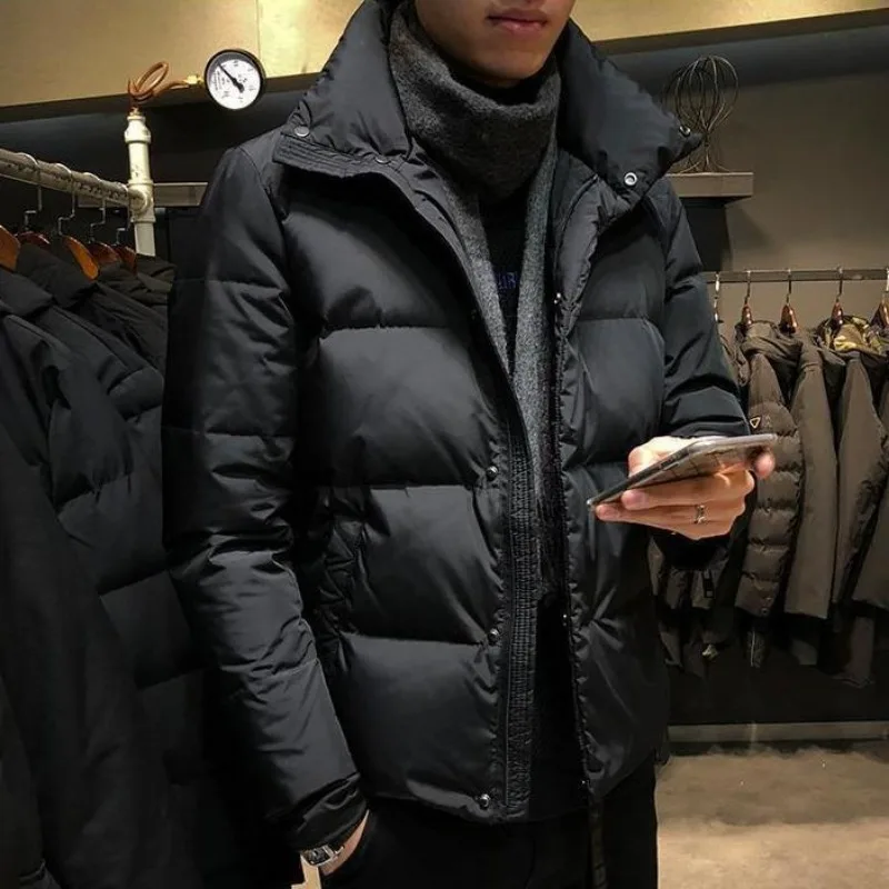 2023 neue Männer Baumwoll mantel Winter jacke kurze Selbst kultivierung Parkas verdicken warme Freizeit Outwear Kapuze Mode Mantel