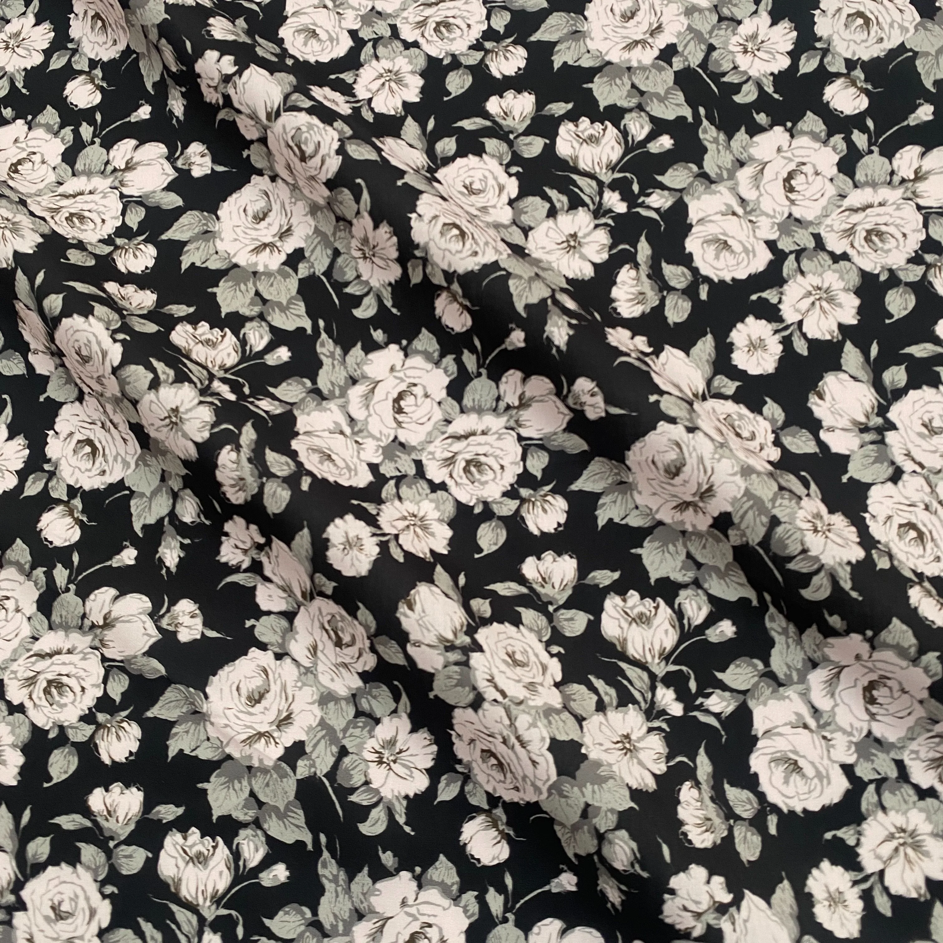 

Ткань из 100% хлопкового поплина Liberty London Tana Lawn Carline Rose с принтом белых роз, 1М/2М/3М/4М/5М, для пошива одежды