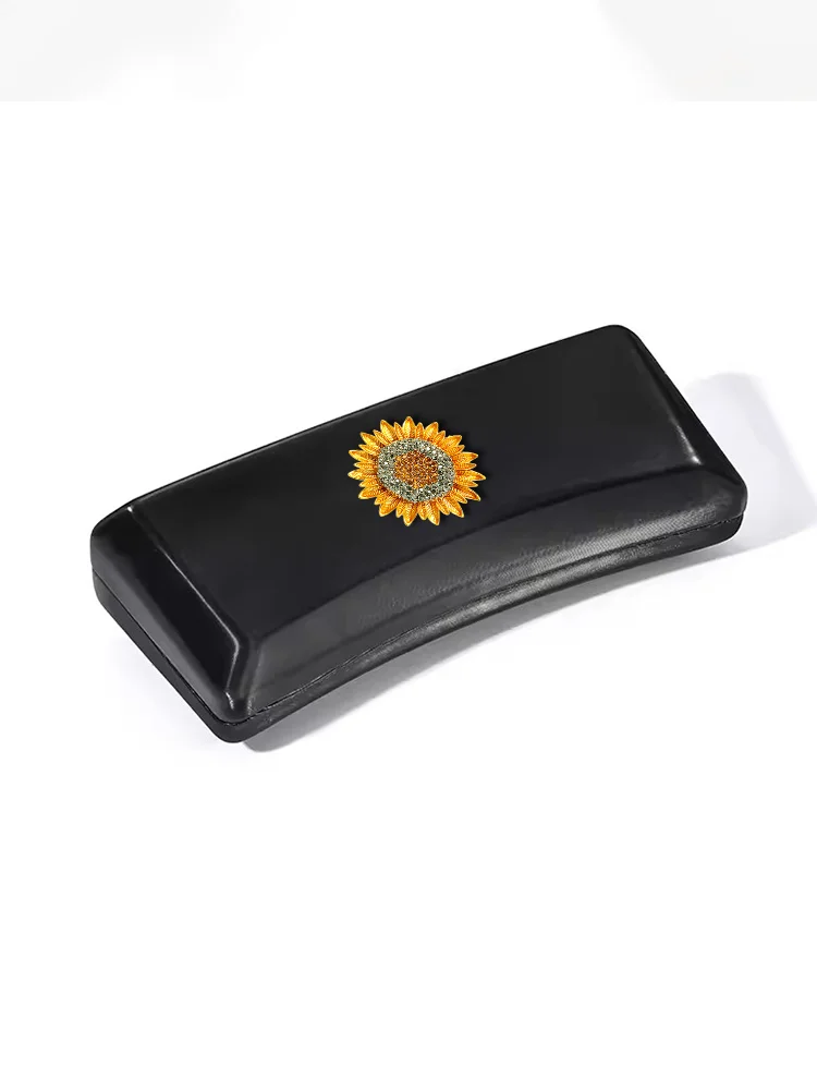 

Creative Personality Eyewear Cases Pearl & Diamond Decor, Imitated Style.