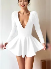 유럽과 미국에서 가을에 출시된 새로운 단색 브이넥 풀오버와 컷아웃 섹시한 핫걸 드레스