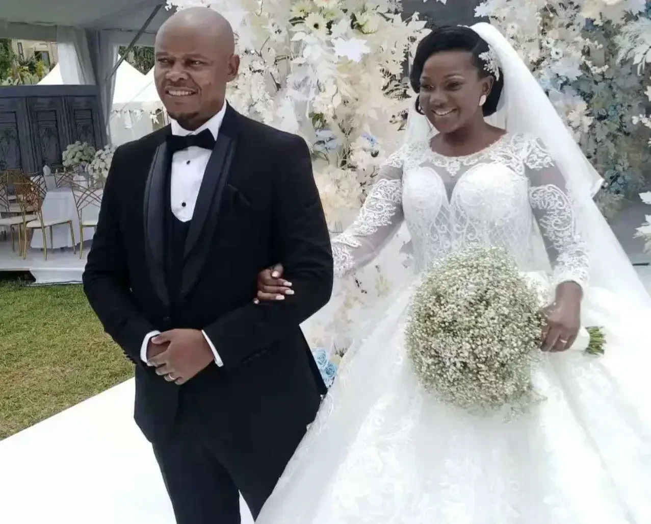 Suknie Ślubne z Aplikacjami z Koralików na Zamówienie, Bufiaste Suknie Balowe dla Kobiet 2025, Luksusowe Suknie Ślubne z Długimi Rękawami dla Panny Młodej