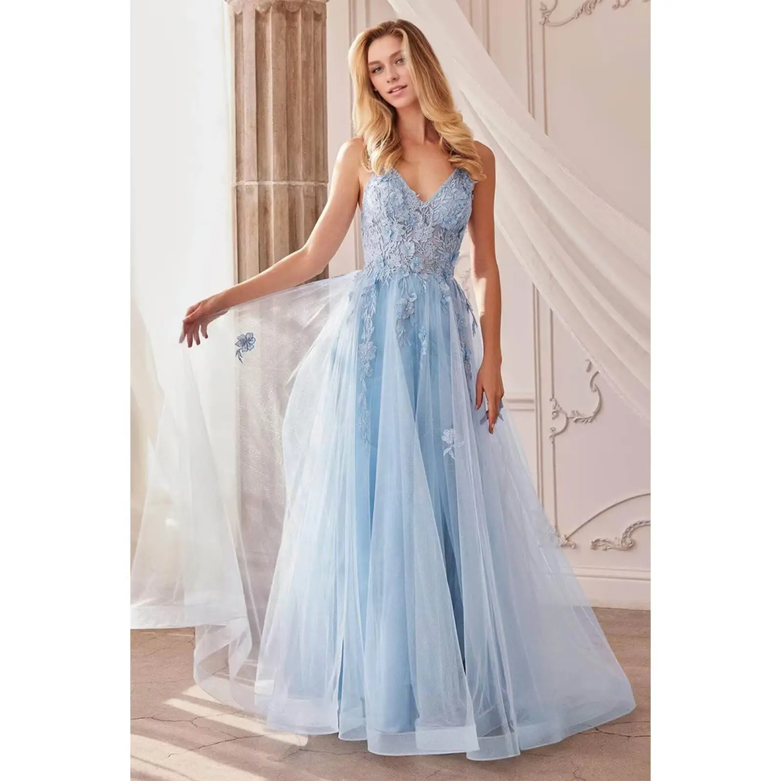 

A Line Prom Dress Lace Appliques Ball Gown Spaghetti Straps Tulle Evening Dress with Slit
