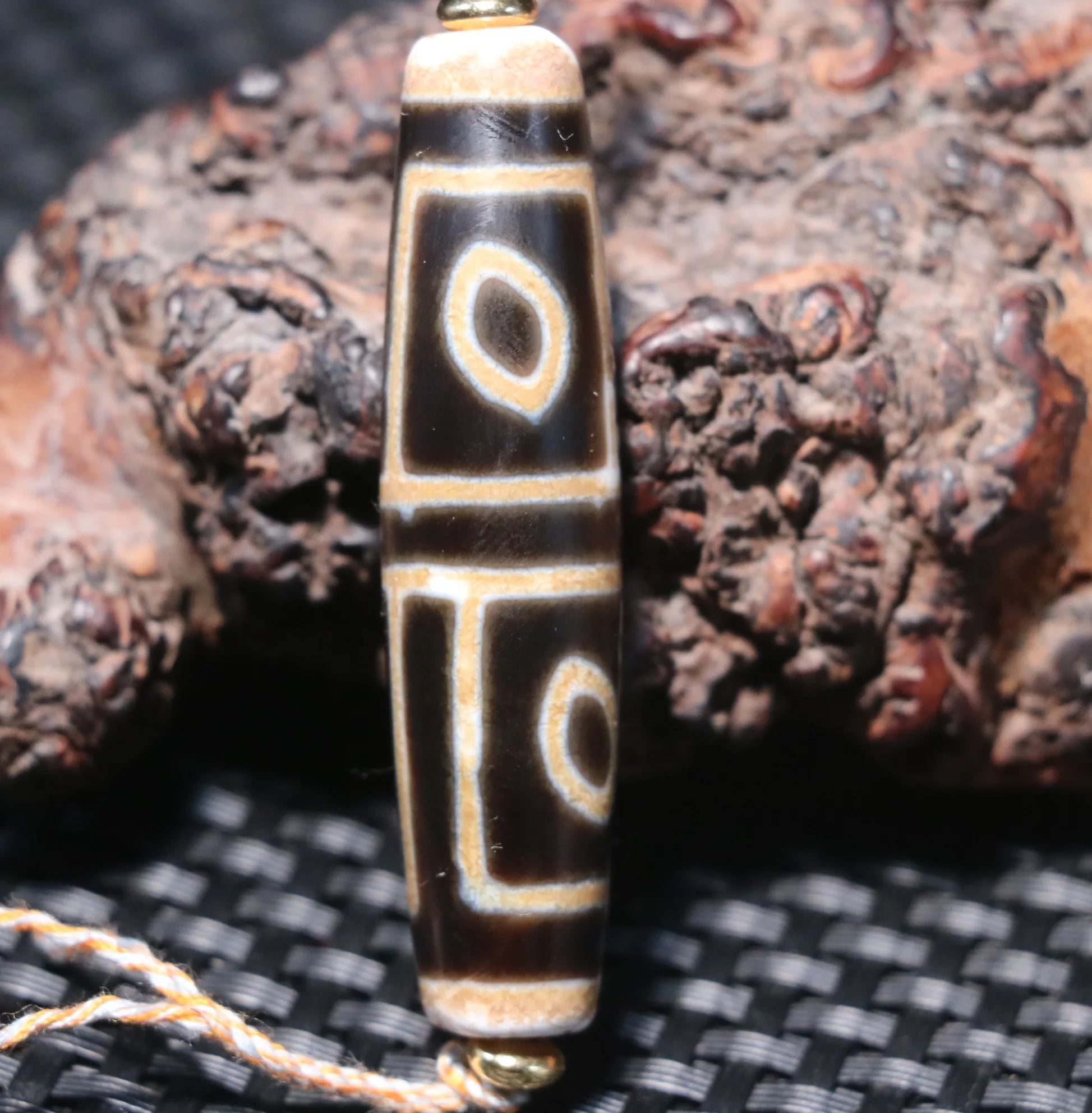 Magic Tibetan Old Agate Fold Line 4 Buddha Eyed Mercy Symbol dZi Bead Amulet For M Jewelry LKbrother Talisman UPS1216AQs