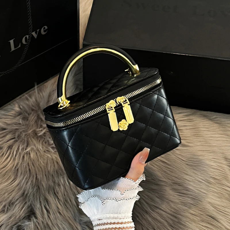 

Classic Vintage Messenger Bag With Solid Color And Unique Design For Women Business Commuter Purse