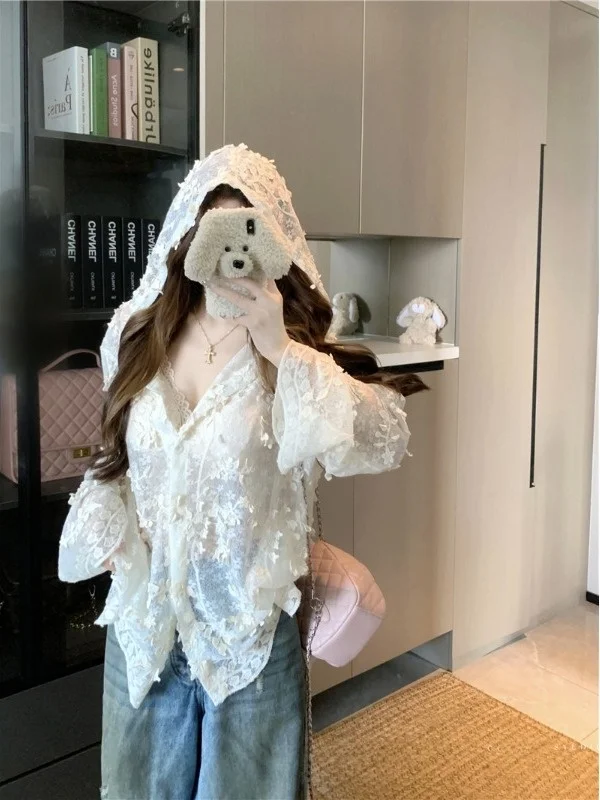 

Модный кружевной кардиган и топ: комплект из двух предметов для женщин, весна 2026, новый стиль, элегантный свободный крой, повседневная одежда