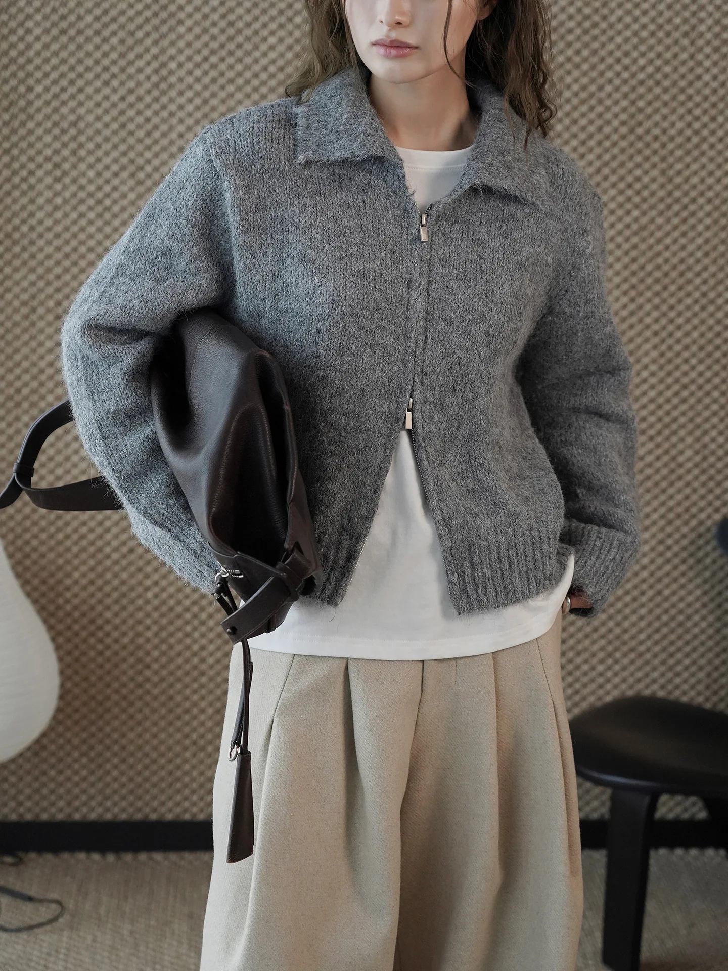 

Новый зимний корейский вязаный шерстяной свитер в стиле ретро с лацканами на молнии, мягкий и липкий текстурированный топ для женщин