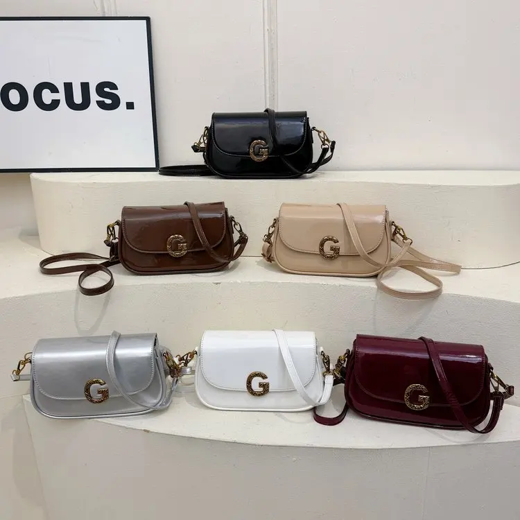 chic-and-practical-diaper-bag-for-women-designer-crossbody-bag-luxury-leather-tote-elegant-minimalist-vintage-inspired