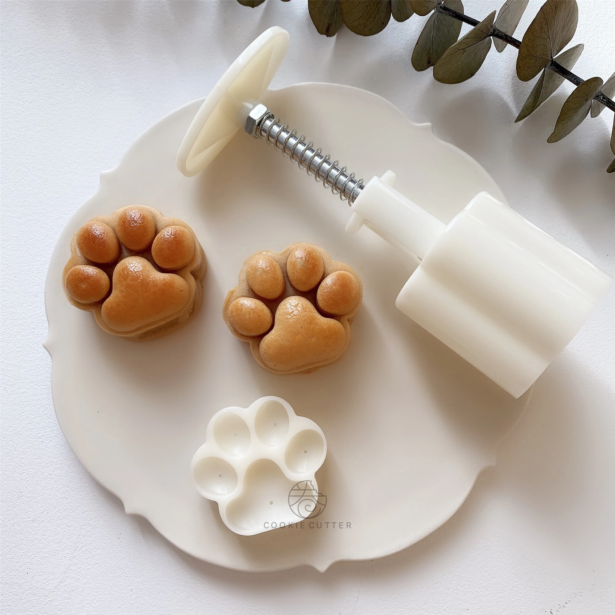 Cat Paw Shape Pastry Mold Mooncake Mold Hand Press Plungers Cookie Embosser Reusable Baking Mold 50-55g Dessert Making Tools