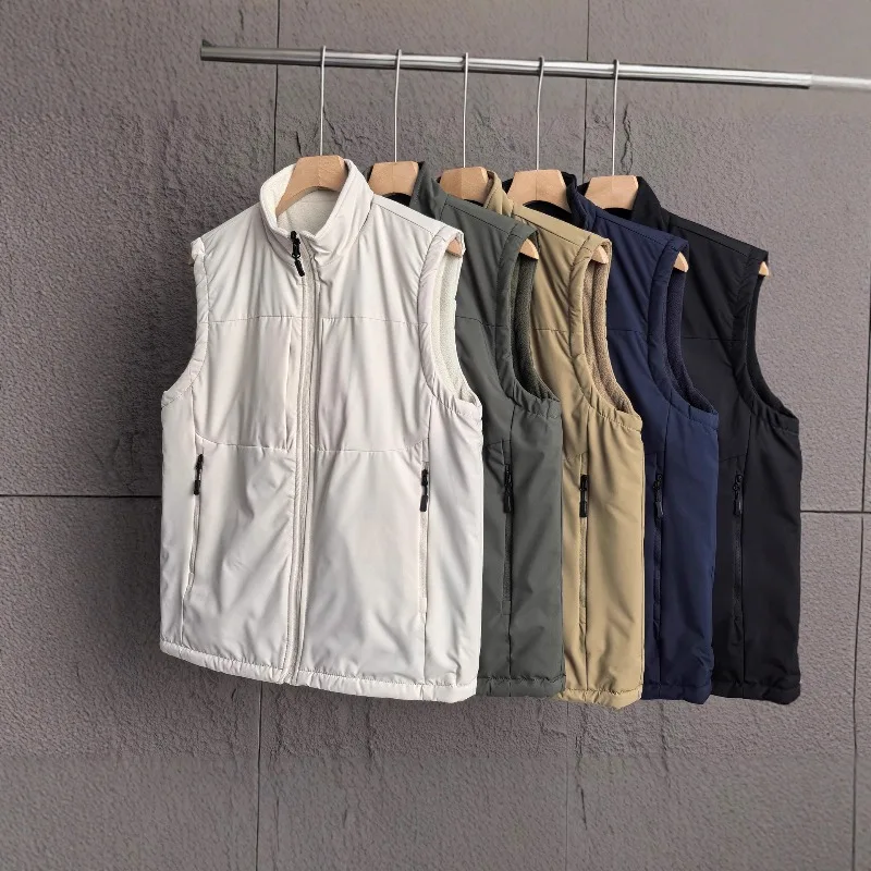 เสื้อกั๊กผู้ชายแบบสองด้าน สวมใส่ได้ทั้งแบบลำลองสไตล์อเมริกัน สำหรับฤดูใบไม้ร่วงและฤดูหนาว ผ้าฟลีซ คอตั้ง หนา กันลม และให้ความอบอุ่น