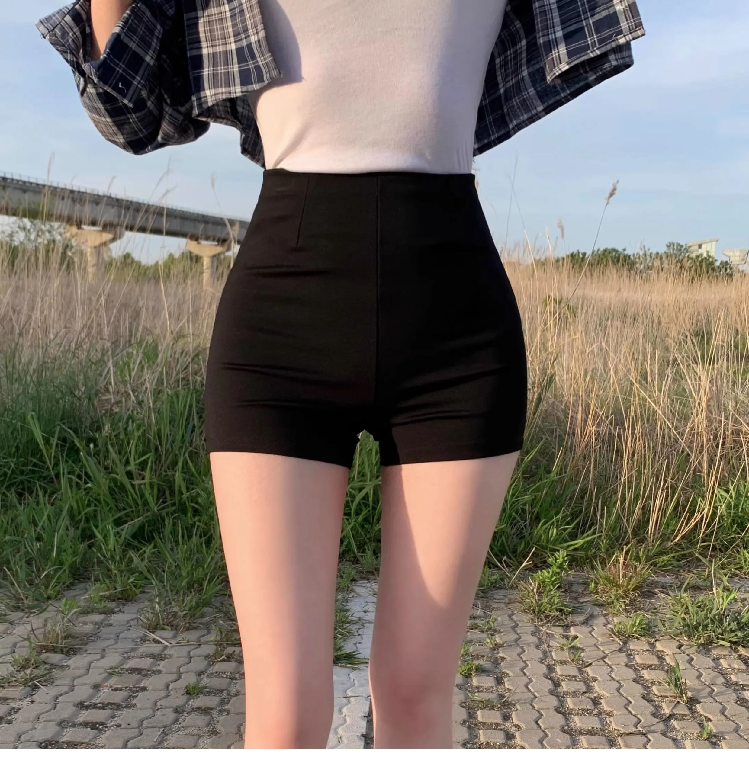 2026 High Waist Slim Fit Black Elastic Shorts for Women Versatile Bodycon Straight Leg 3 Points Hot Pants for Girl Group