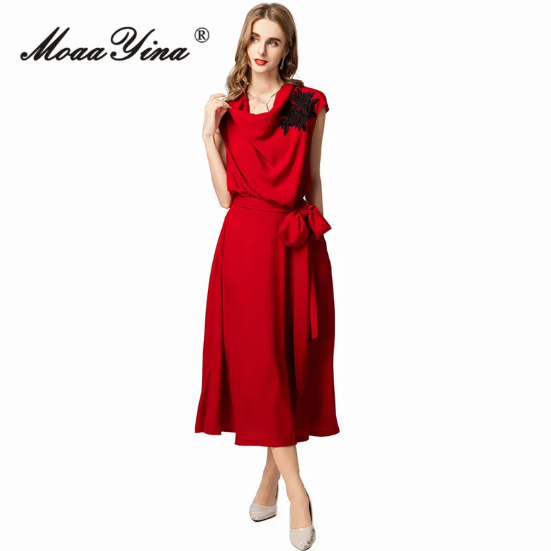 MoaaYina 2025 lente en zomer elegante high-end mouwloze gestapelde kraag + bloem geborduurde taille feestjurk