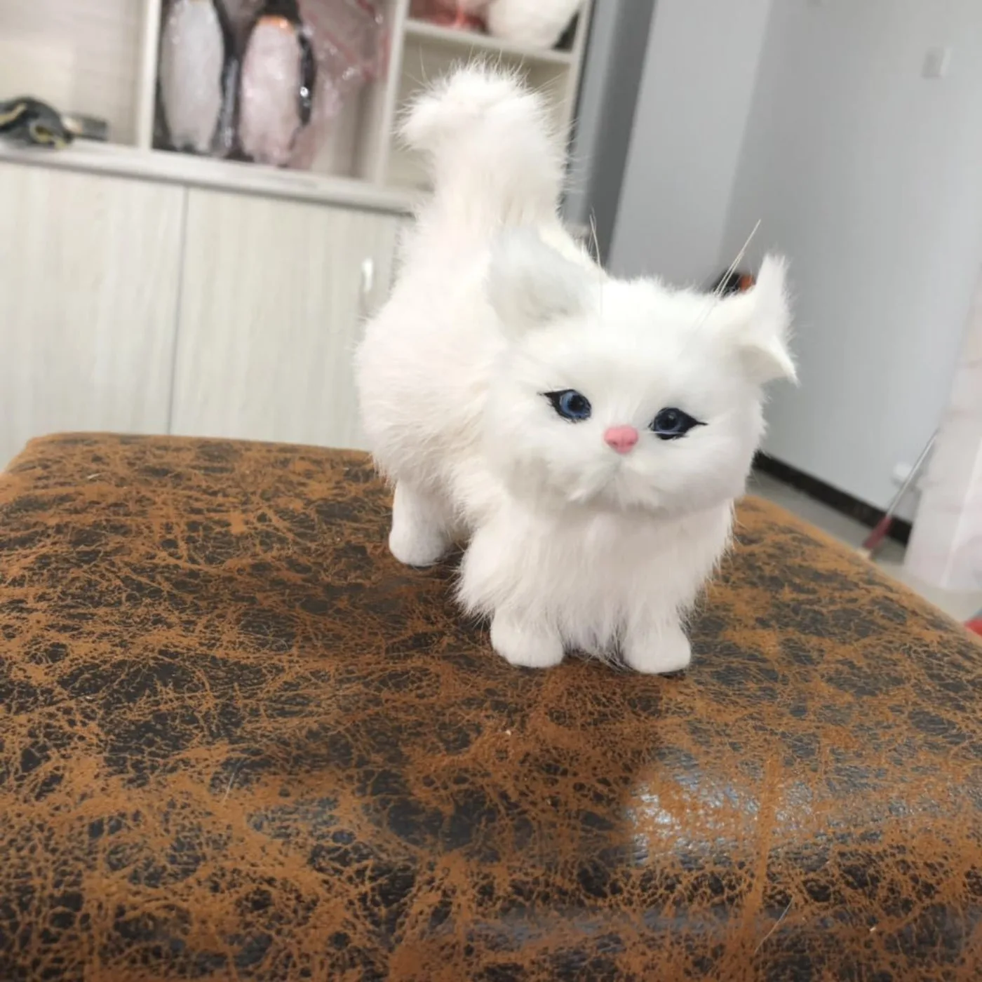 

Cute Simulation Cat Plush Toys Soft Stuffed Kitten Model Fake Cat Realist Animals Friends Girls Birthday Valentine's Day Gifts