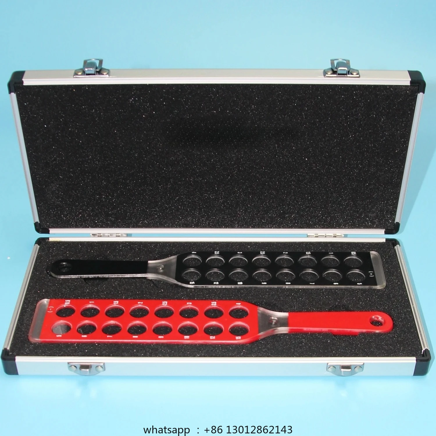 

Optometry Retinoscopy Rack Set Plastic 2 Pad 32 Diopters Max 15.00 Optional Aluminium Case | Rapid Retinoscopy