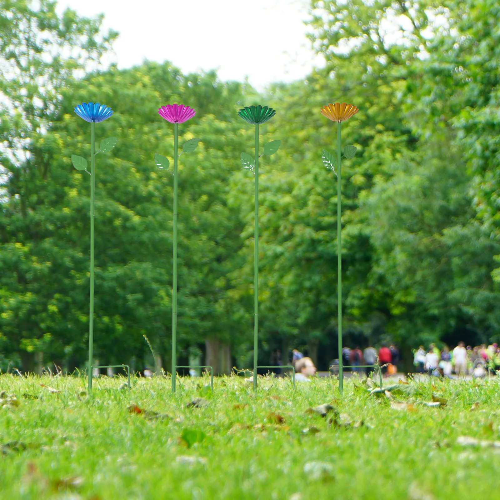 

4Pcs Outdoor Bee Watering Station Flower Shape Hummingbird Feeder Water Cup Garden Patio Decorative Birdbath Butterfly