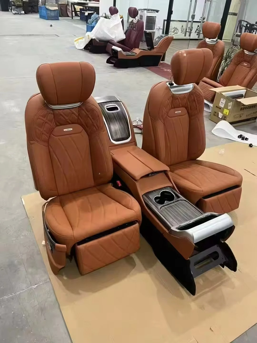 2025 Factory Direct High Quality Van Sofa Bed Seats for lc200 lc300 Modified Car Seats