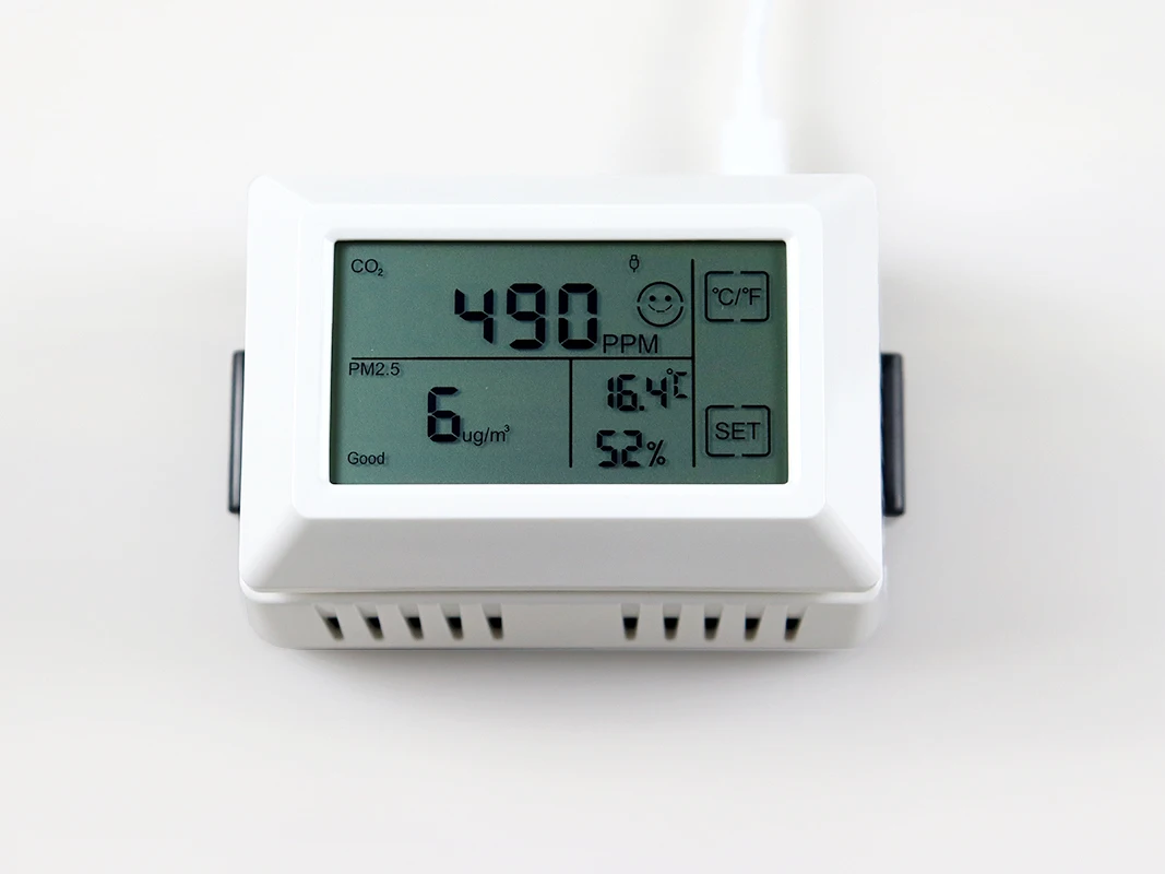 

Misol 7-in-1 indoor monitor CO2, PM1.0, PM2.5, PM4.0, PM10, temperature, and humidity