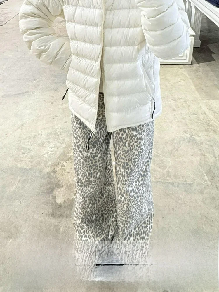 

Большие размеры Американские ретро леопардовые джинсы с высокой талией и широкими штанинами Женские осенне-зимние новые джинсы Маленький размер Fat MM Прямые L...