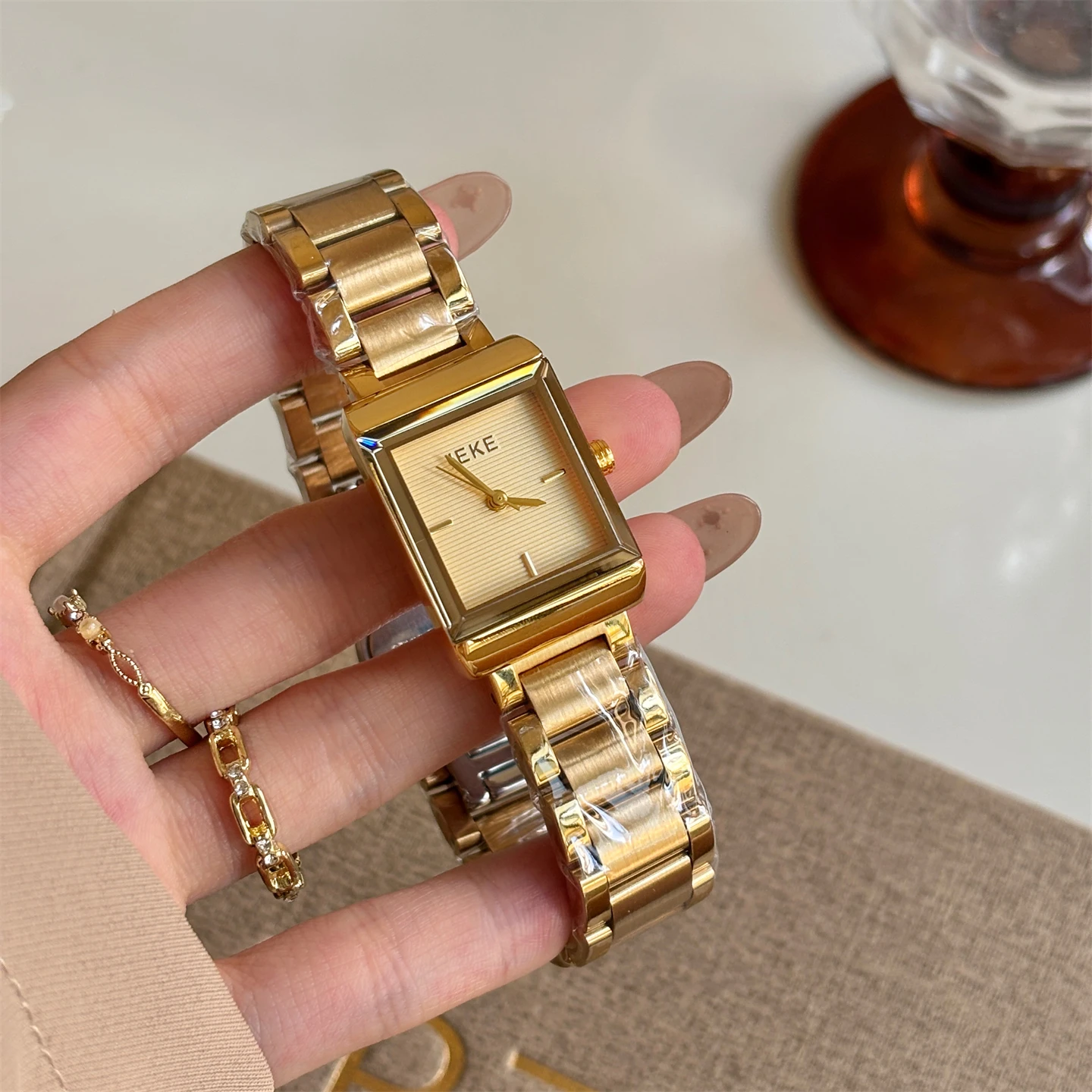 New Women'S Wristwatch, Stylish And Elegant Retro-Style Square Watch, High-Value, Luxurious And Versatile Quartz Women'S Watch.