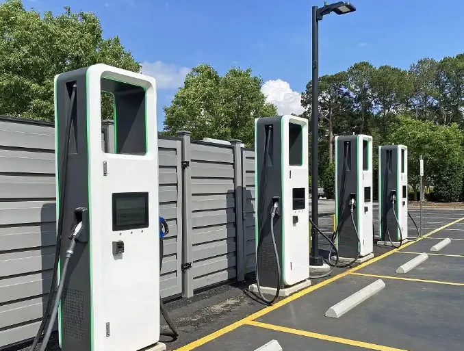 

30W Magnetic Wireless Charger For iPad Pro 13"/11"/12.9"/10.9" Fast Charging Smart Charger Wireless Charging Pad with USB-C Cord