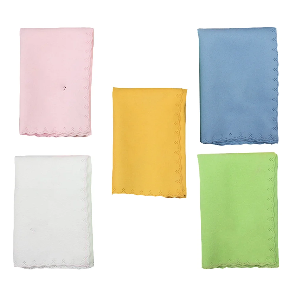 

1Set 5 Pieces Musical Instrument Cleaning Cloths Premium Piano Guitar Polishing Wipes Lightweight Convenient to Carry