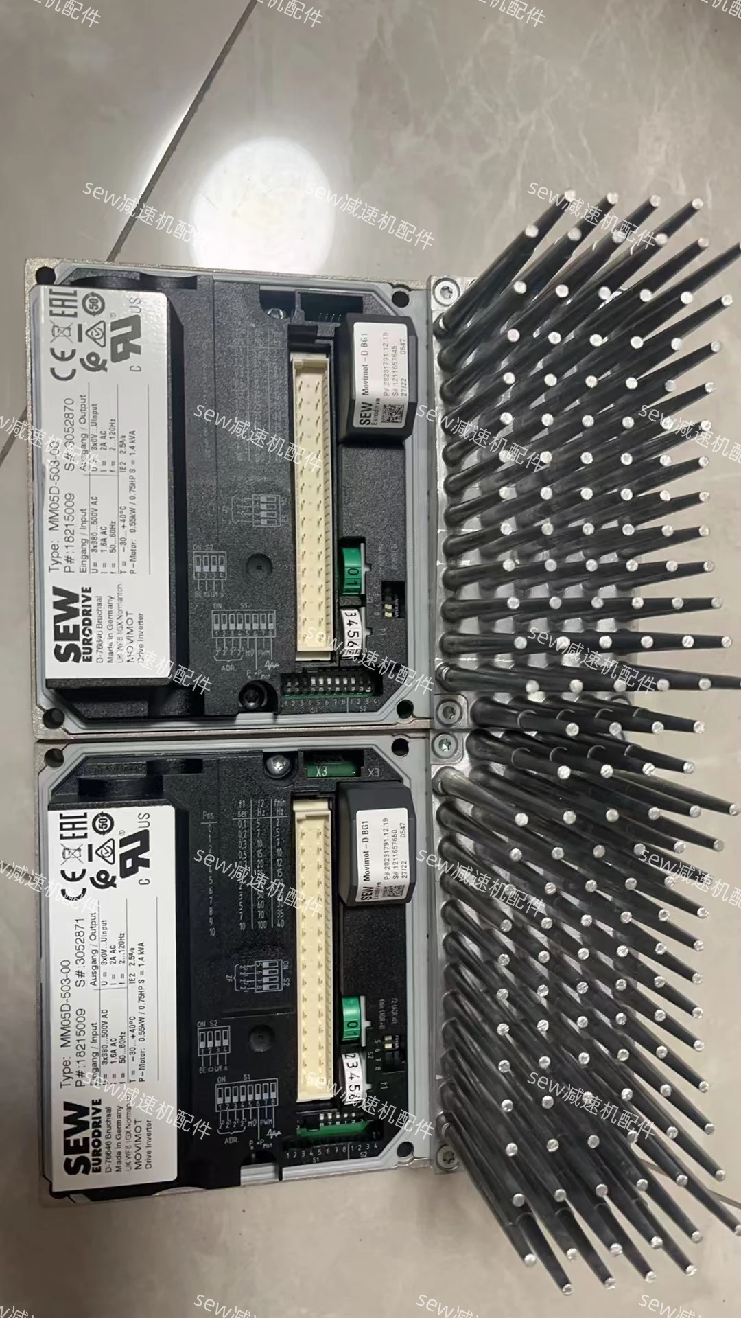 

Швейный инвертор MM05D-503-00 Совершенно новый с достаточной складкой