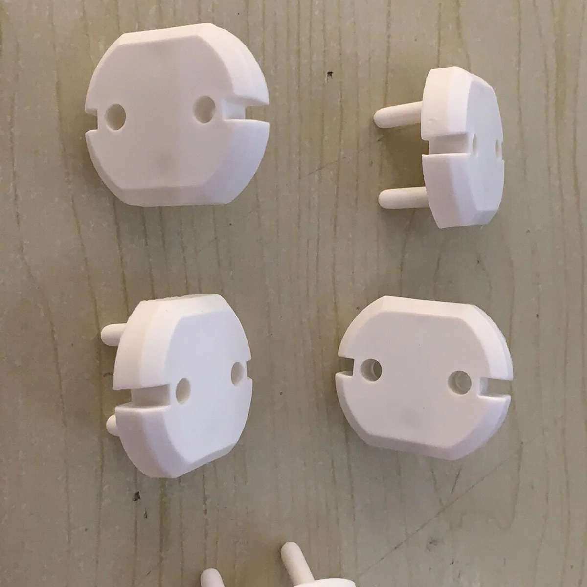 

5pcs Outlet Covers Baby Safety Socket Protector Plug Covers For European Electric Socket Prevents Child Electric Shock