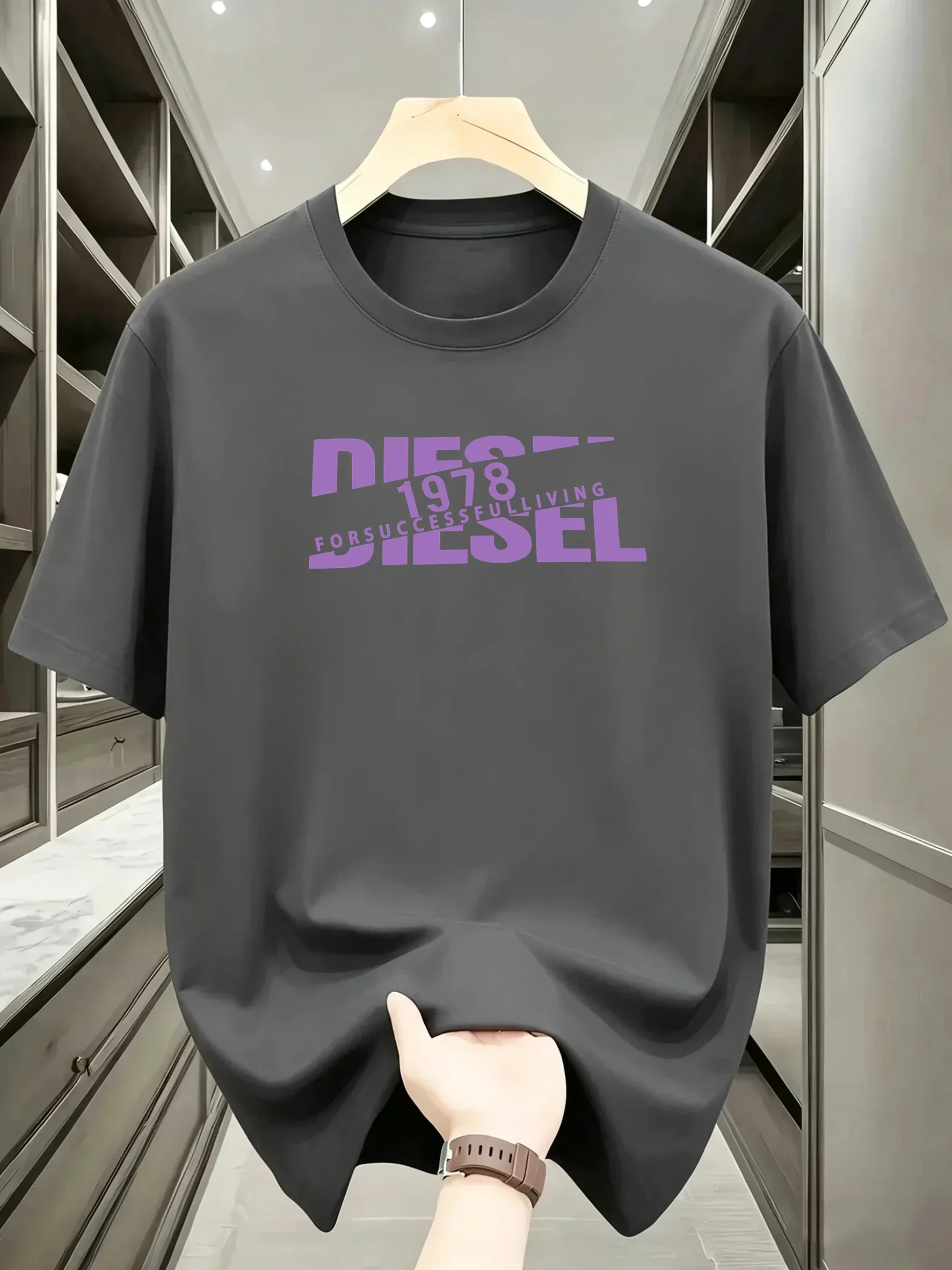 Herren-T-Shirt mit Rundhalsausschnitt und kurzen Ärmeln, Retro-Diesel-1978-Print mit geteiltem Schriftzug, weiches und bequemes T-Shirt – Detail 6