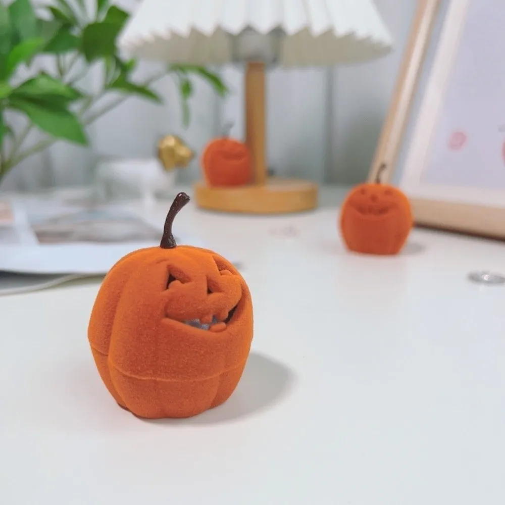 

Creative Wedding Halloween Jewelry Box Anti-collision Storage Pumpkin Rings Box Mini Orange Flannel Jewelry Organizer Propose