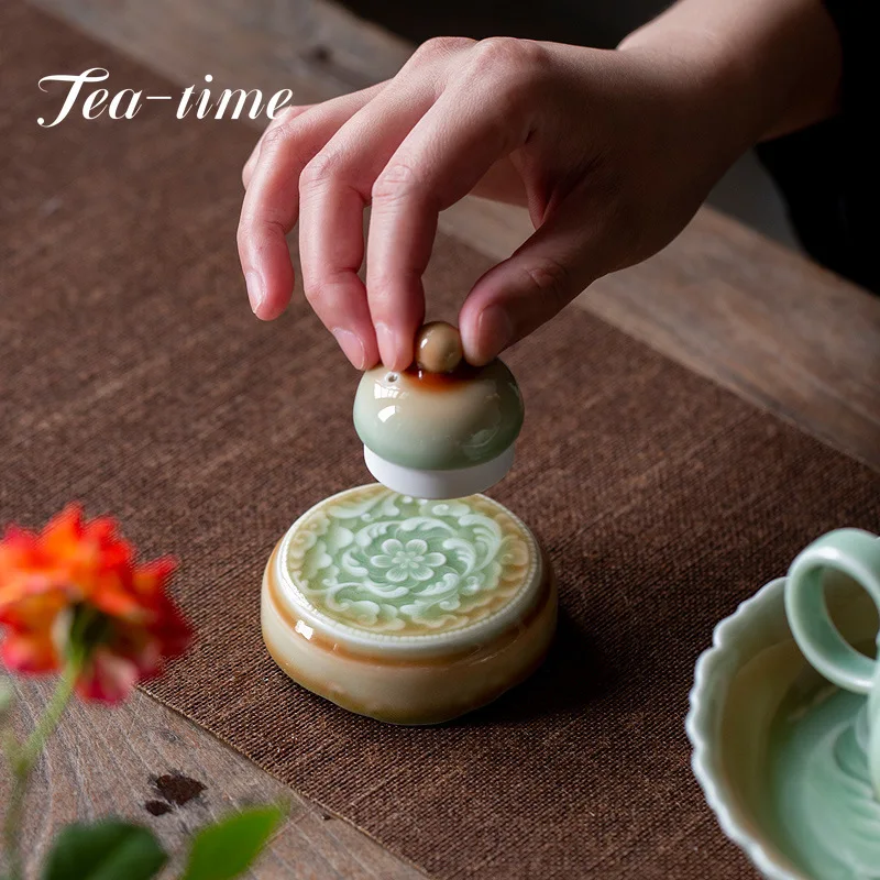 New Retro Celadon Engraved Cover Set Purple Clay Pot Cover Kung Fu Tea Set Accessories Cover Pad Home Tea Ceremony Spare Parts