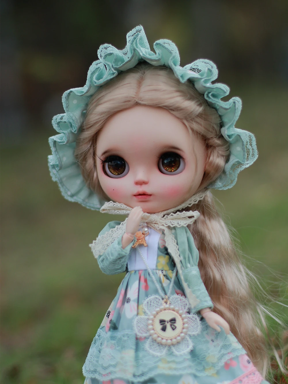 

Blythes doll clothes are suitable for 1/6 OB24 OB22 size fashionable new small fresh dress+hat+accessory chain 3-piece set