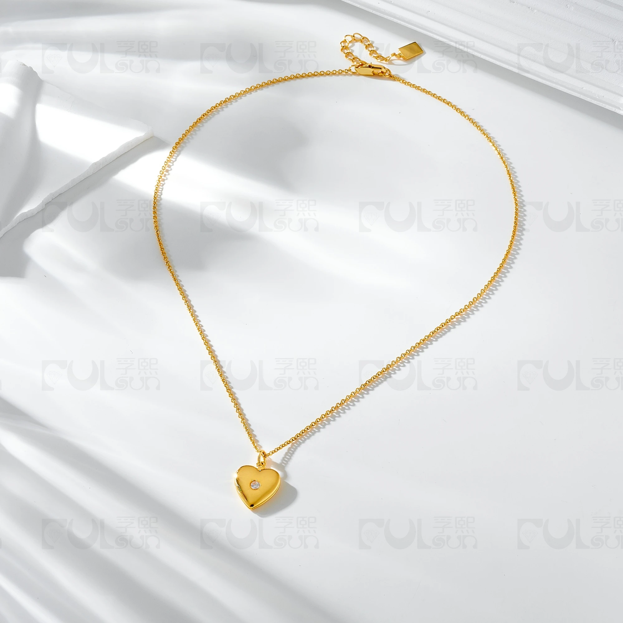 Collier avec pendentif photo e - Heart Locket Necklace Photo avis et prix