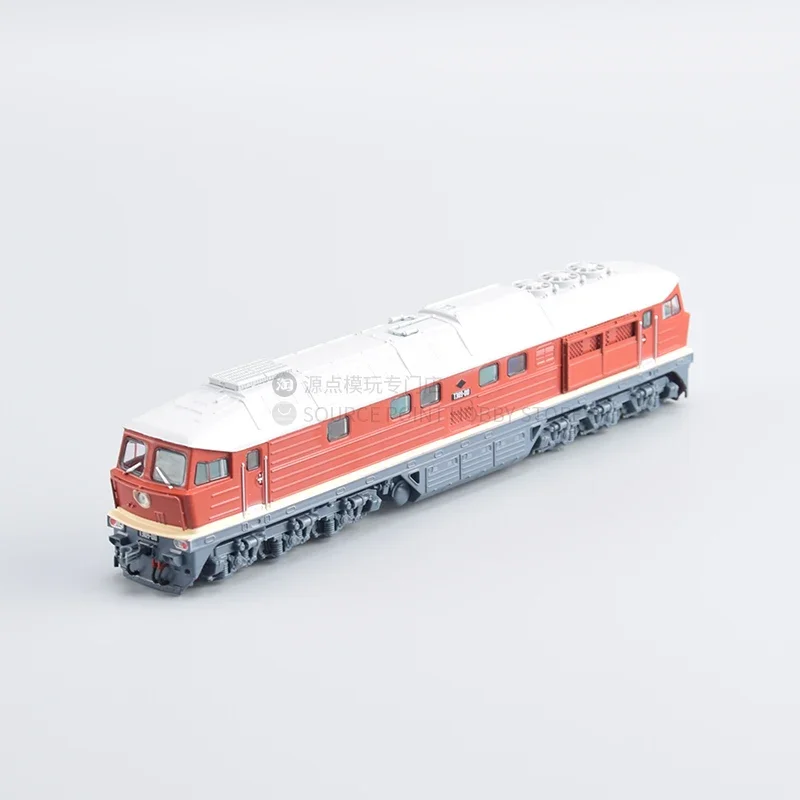 East German Main Line Freight Single Section Diesel Locomotive TE109 Soviet Passenger Transport 1:87 Plastic Train Model JLKN019