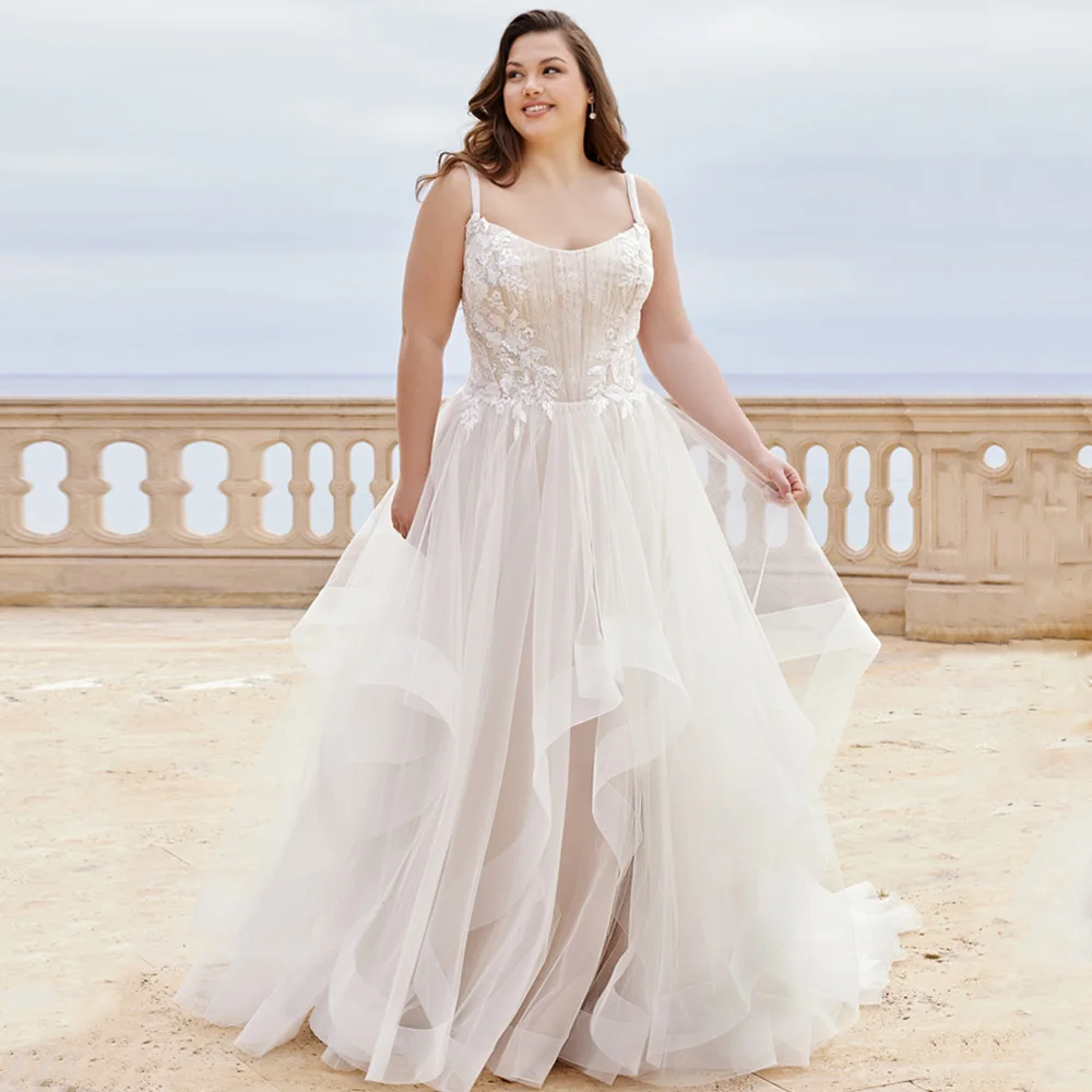 فستان زفاف بدون ظهر ، حمالات إسباغيتي ، رقبة مغرفة ، مزين بالترتر ، تول بكشكشة ، ثوب زفاف مثير ، مقاس كبير