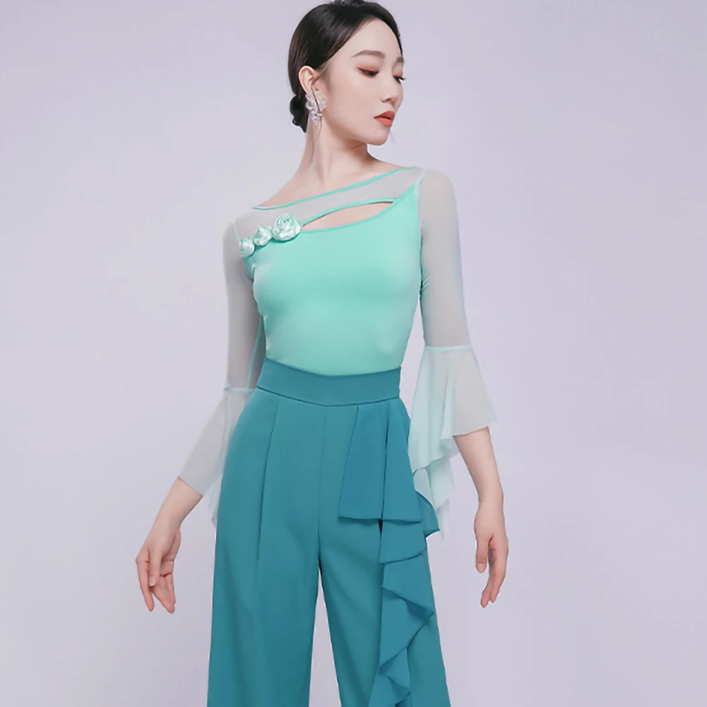 تي شيرت نسائي لاتيني قصة مجوفة جديدة سوداء ثلاثية الأبعاد على شكل زهرة ممارسة التورمالين الأزرق للحفلات الراقصة بأكمام شبكية وردي